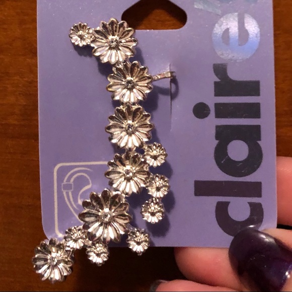 Claire's Jewelry - Claire’s Silver Flower Ear Climber